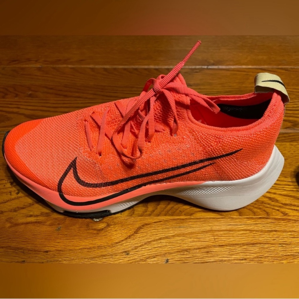 NIB Vibrant Orange Nike Air Zoom Tempo Sneakers Size 6.5Y (Size 8 Women) - Picture 9 of 11